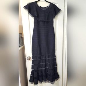 Tadashi Shoji Size 8 Black Evening Gown